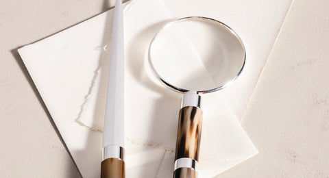 We create luxury office accessories in natural horn, producing refined items designed to make your desks unique and elegant such as paperweight, magnifying glasses, paper knife, letter holder, pen holder, desk tray, letter opener, paperweight and more.