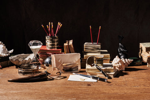 Luxury desk accessories in natural horn, made in italy